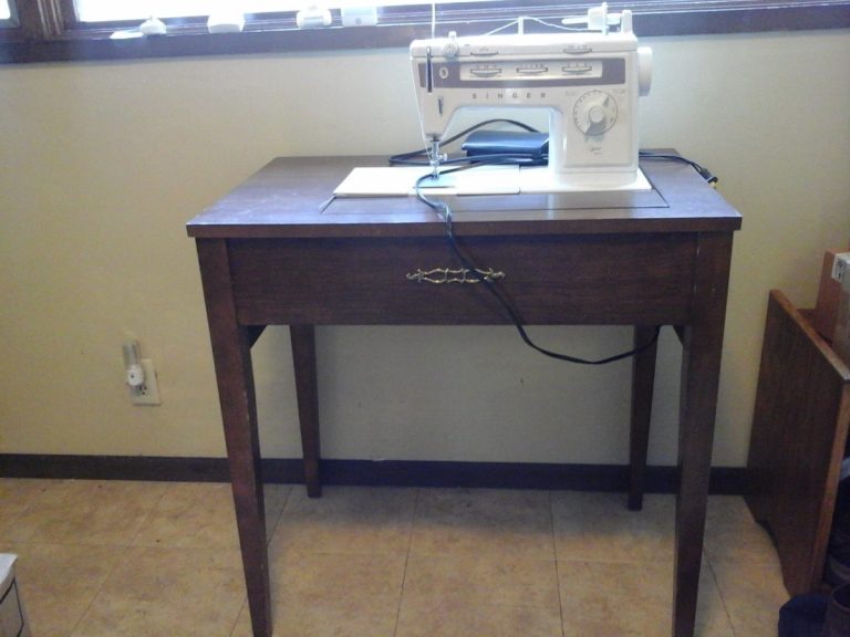Singer Sewing Machine