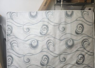 QUEEN MATTRESS