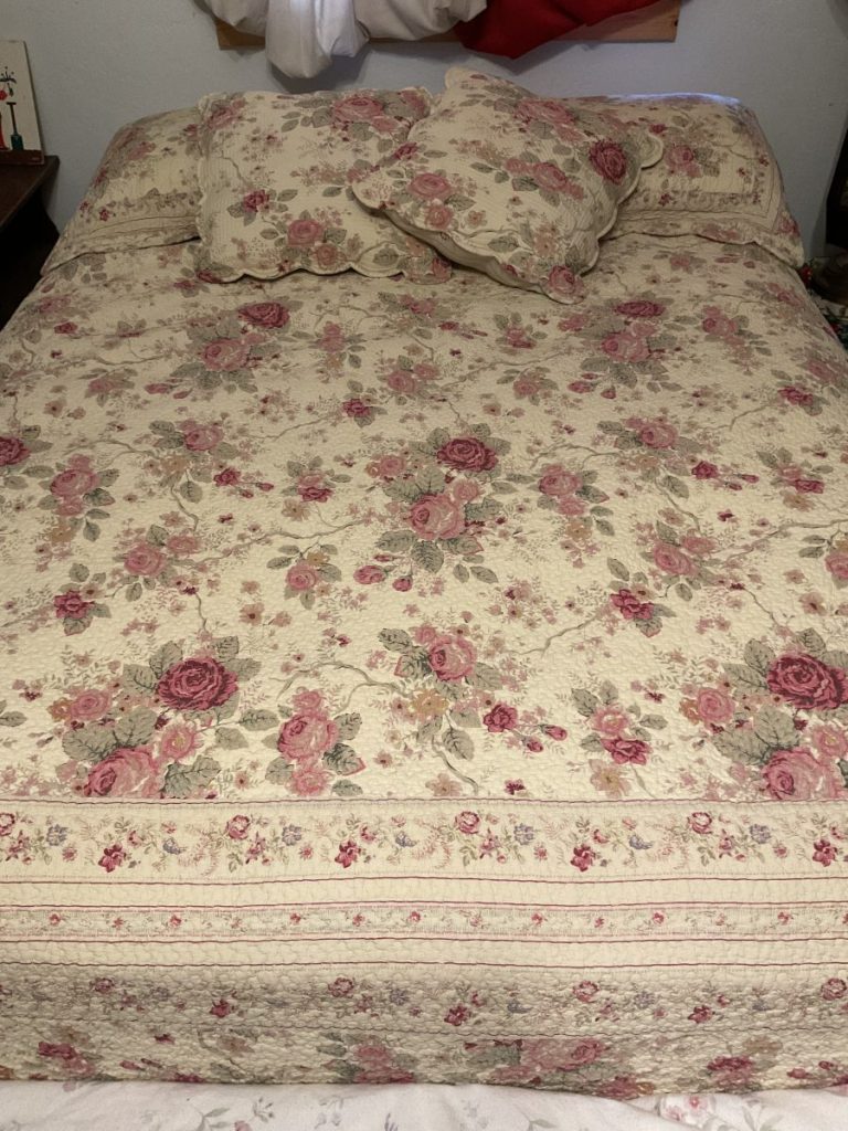 Full size bed