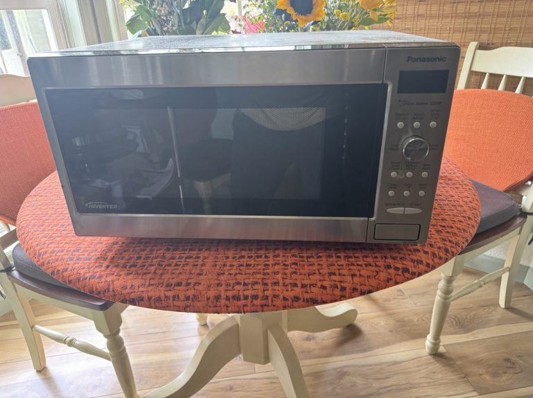 Panasonic 1250 Watt Microwave