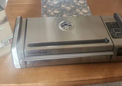 Commercial Vacuum Saver with saver bags